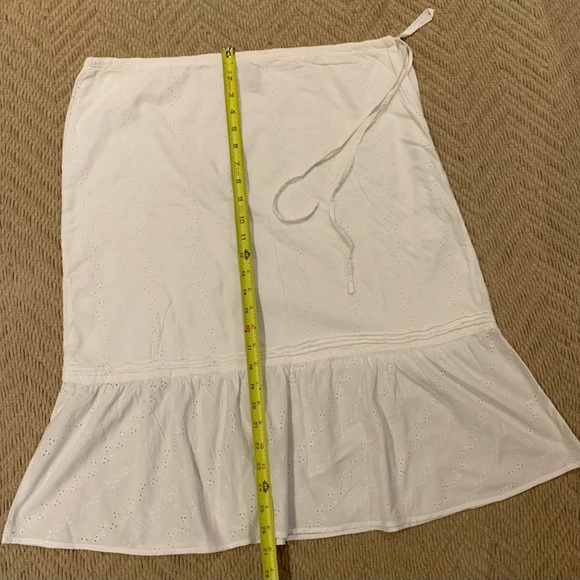 GAP | 12 | white lace skirt, cotton lined, - Picture 3 of 4